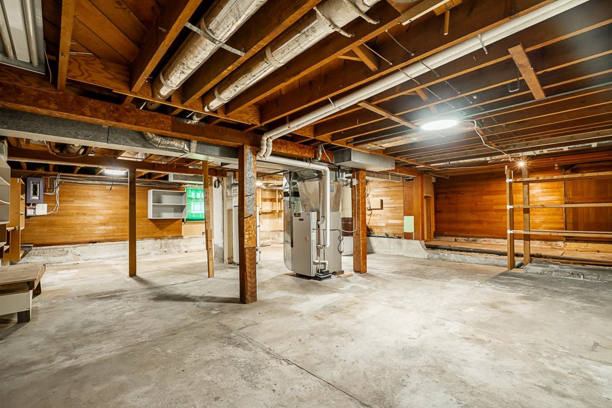 Front Yard Photo of 7386 Humphries Avenue, Burnaby, BC