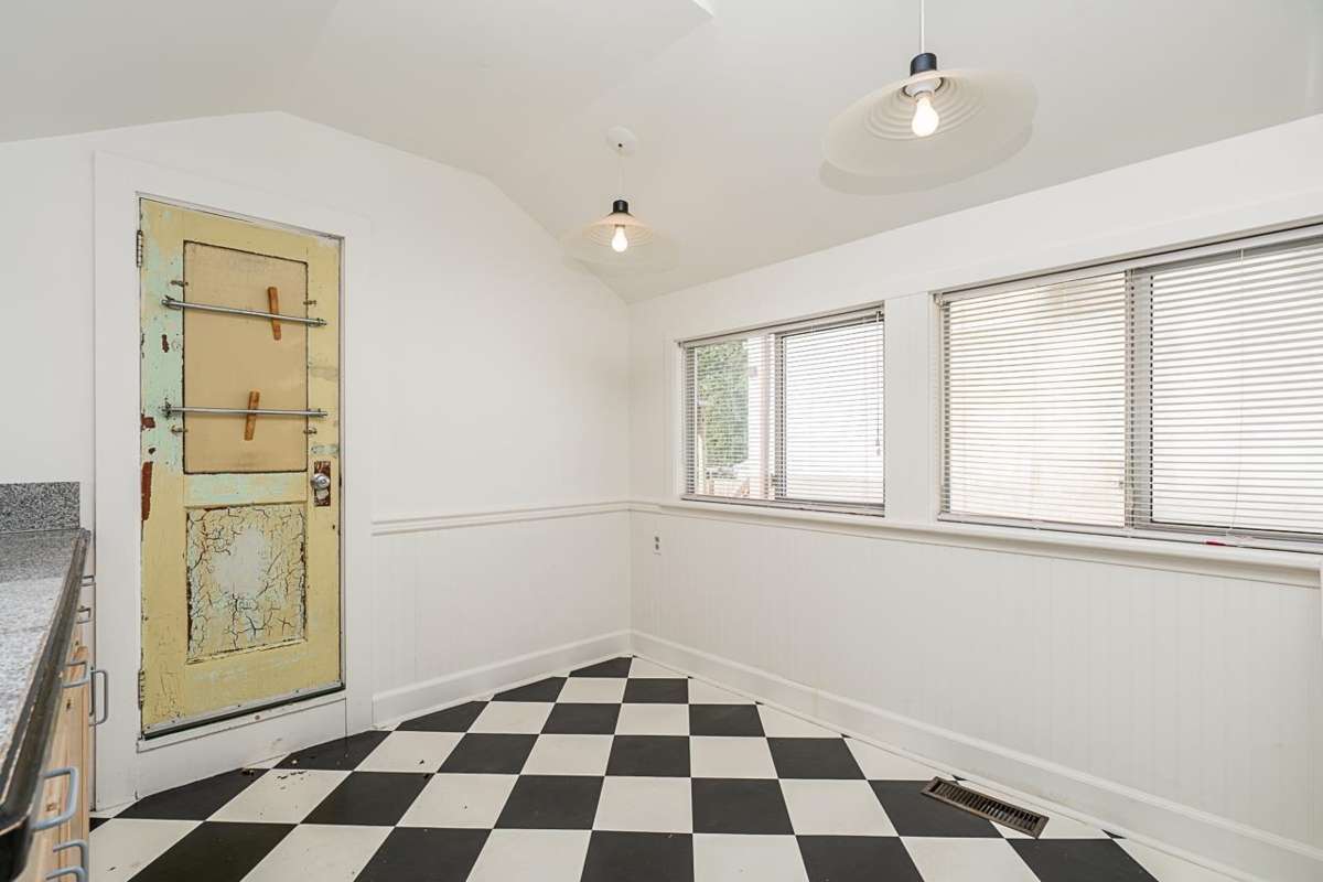 Guest Bathroom Photo of 7386 Humphries Avenue, Burnaby, BC