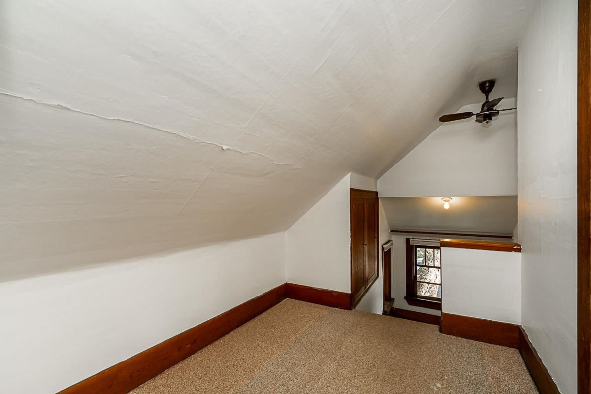 Laundry Room Photo of 7386 Humphries Avenue, Burnaby, BC