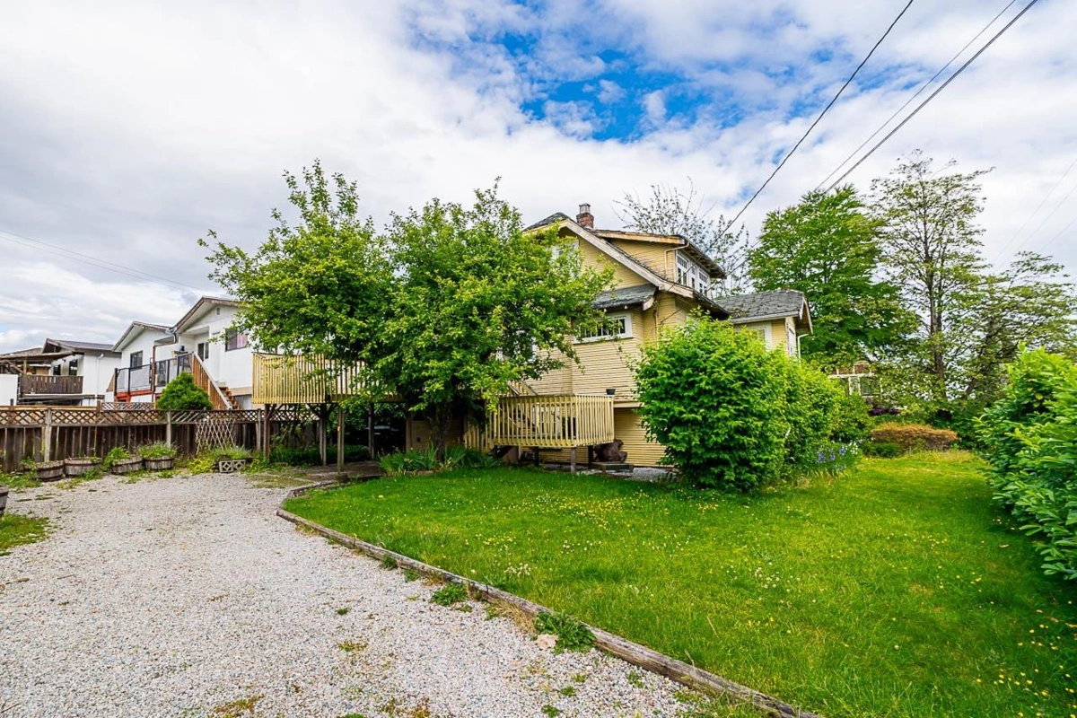 Neighborhood Park Photo Near 7386 Humphries Avenue, Burnaby, BC