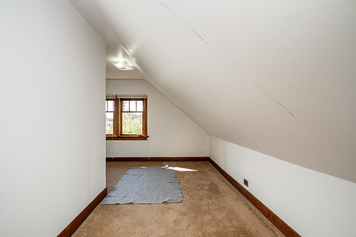 Staircase Photo of 7386 Humphries Avenue, Burnaby, BC