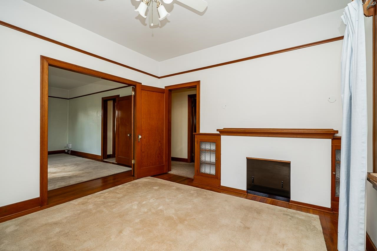 Walk-In Closet Photo of 7386 Humphries Avenue, Burnaby, BC