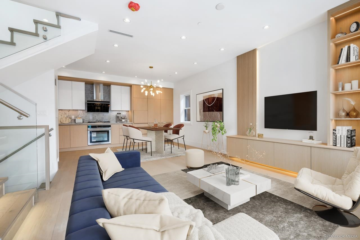 Dining Area Photo of 1319 E 62nd Street, Vancouver, BC