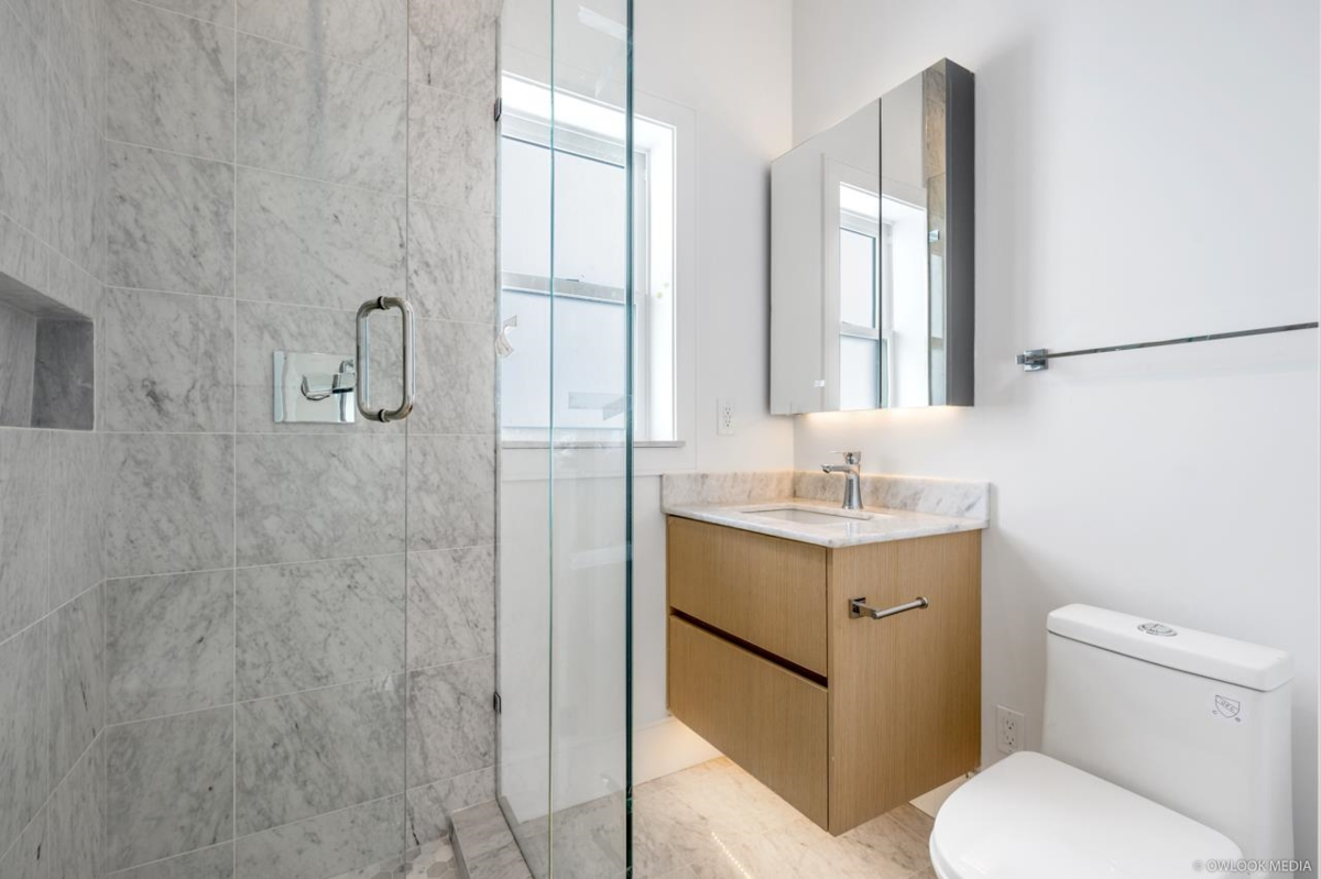Kitchen Island Photo of 1319 E 62nd Street, Vancouver, BC
