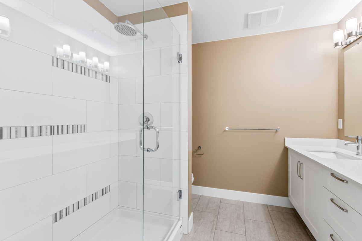 Guest Bathroom Photo of 219 20728 Willoughby Town Centre Drive, Langley, BC