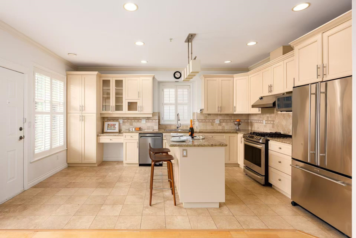 Bedroom 3 Photo of 2818 W 19th Avenue, Vancouver, BC