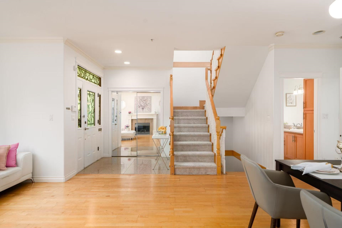 Breakfast Nook Photo of 2818 W 19th Avenue, Vancouver, BC