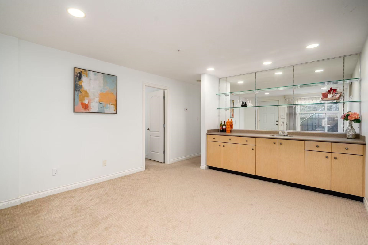 Swimming Pool Photo of 2818 W 19th Avenue, Vancouver, BC