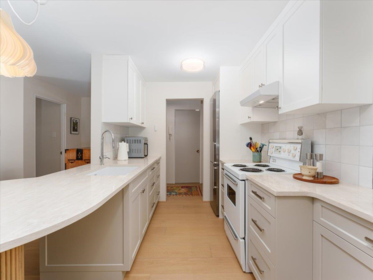 108 3787 W 4th Avenue, Vancouver, BC