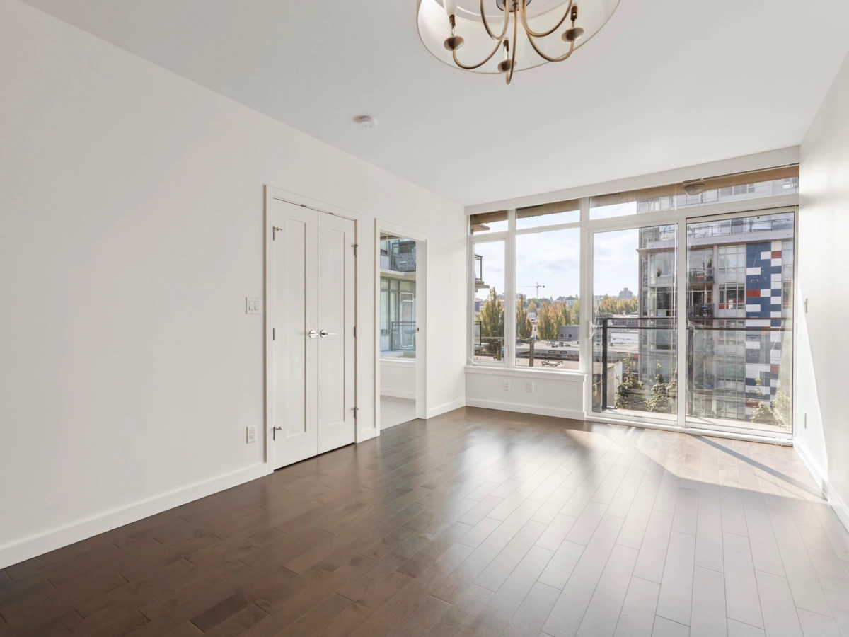 Breakfast Nook Photo of 608 38 W 1st Avenue, Vancouver, BC