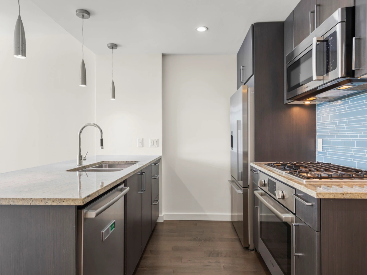 Powder Room Photo of 608 38 W 1st Avenue, Vancouver, BC