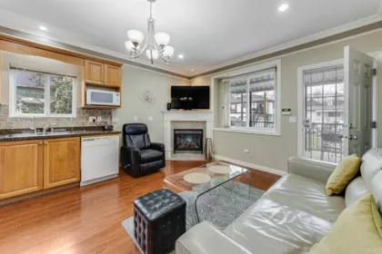 2048 E 1st Avenue, Vancouver, BC, Vancouver — Half Duplex for sale