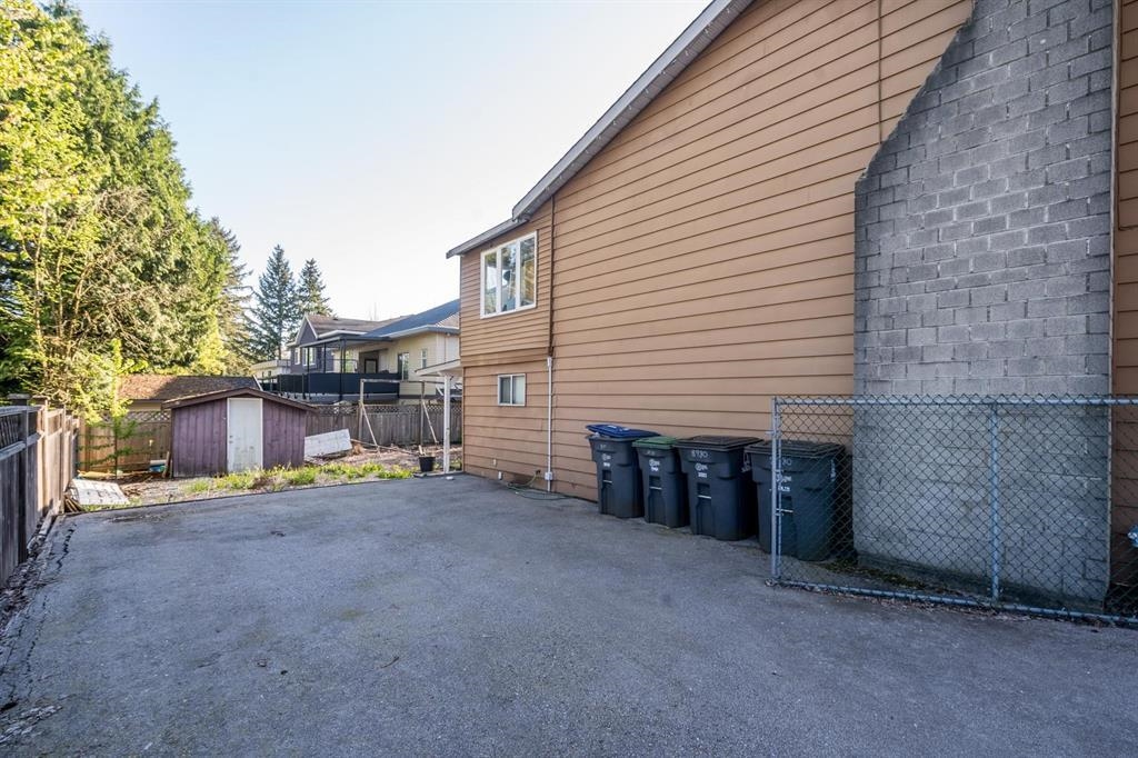 Family Room Photo of 8980 146a Street, Surrey, BC