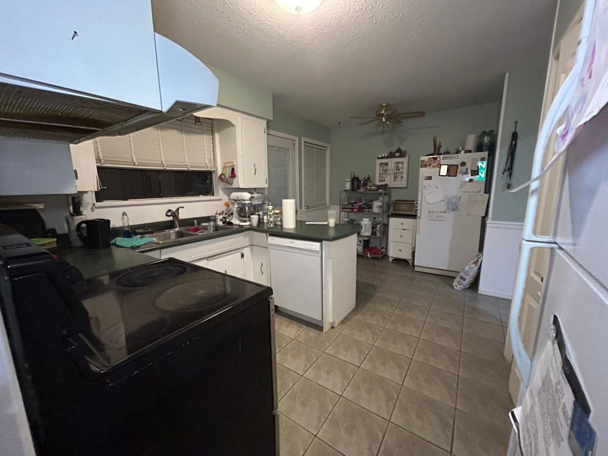 Fitness Center Photo Near 8980 146a Street, Surrey, BC