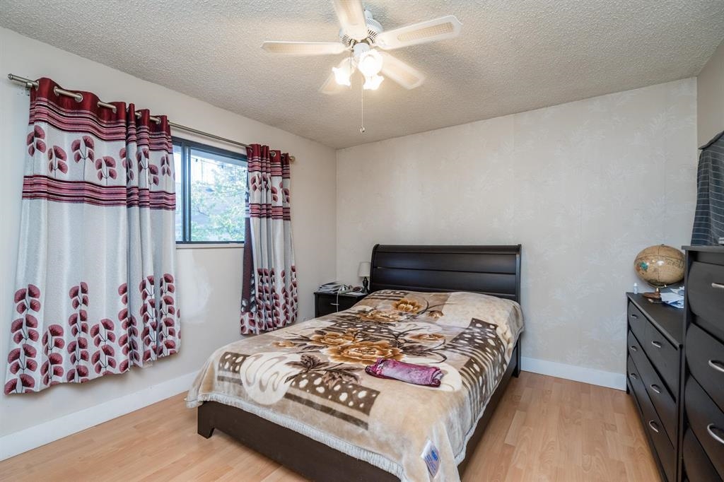 Guest Bathroom Photo of 8980 146a Street, Surrey, BC