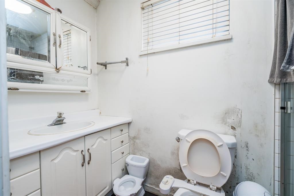 Laundry Room Photo of 8980 146a Street, Surrey, BC