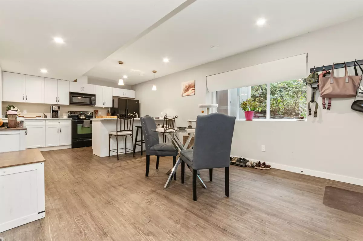 Front Yard Photo of 5583 Thom Creek Drive, Sardis, BC