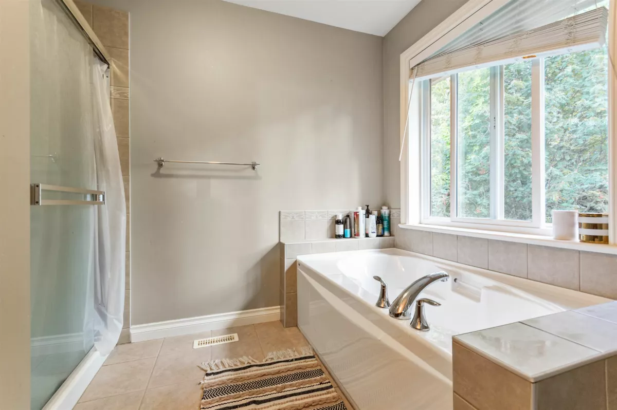 Guest Bathroom Photo of 5583 Thom Creek Drive, Sardis, BC