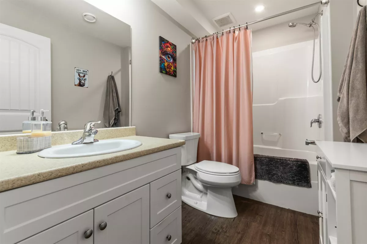 Mudroom Photo of 5583 Thom Creek Drive, Sardis, BC