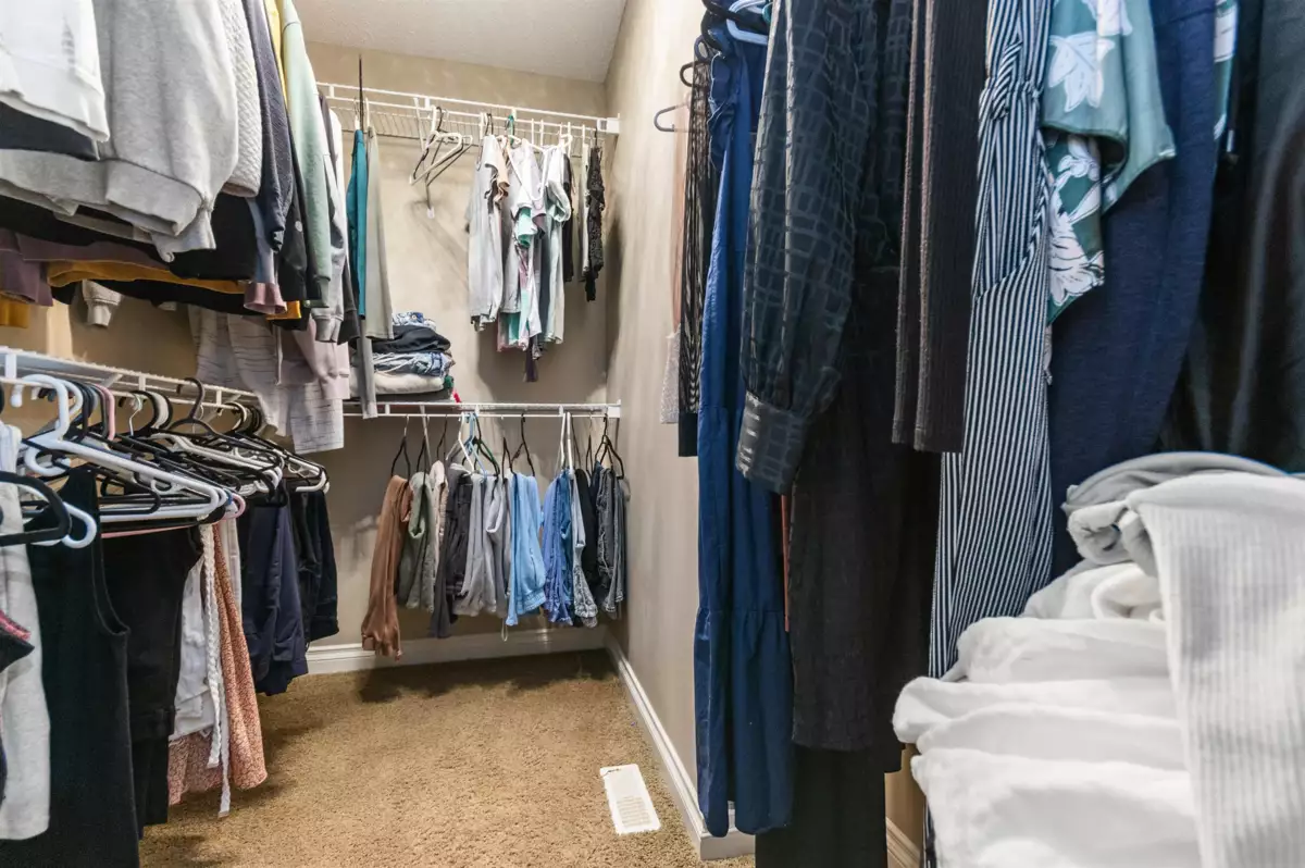 Powder Room Photo of 5583 Thom Creek Drive, Sardis, BC
