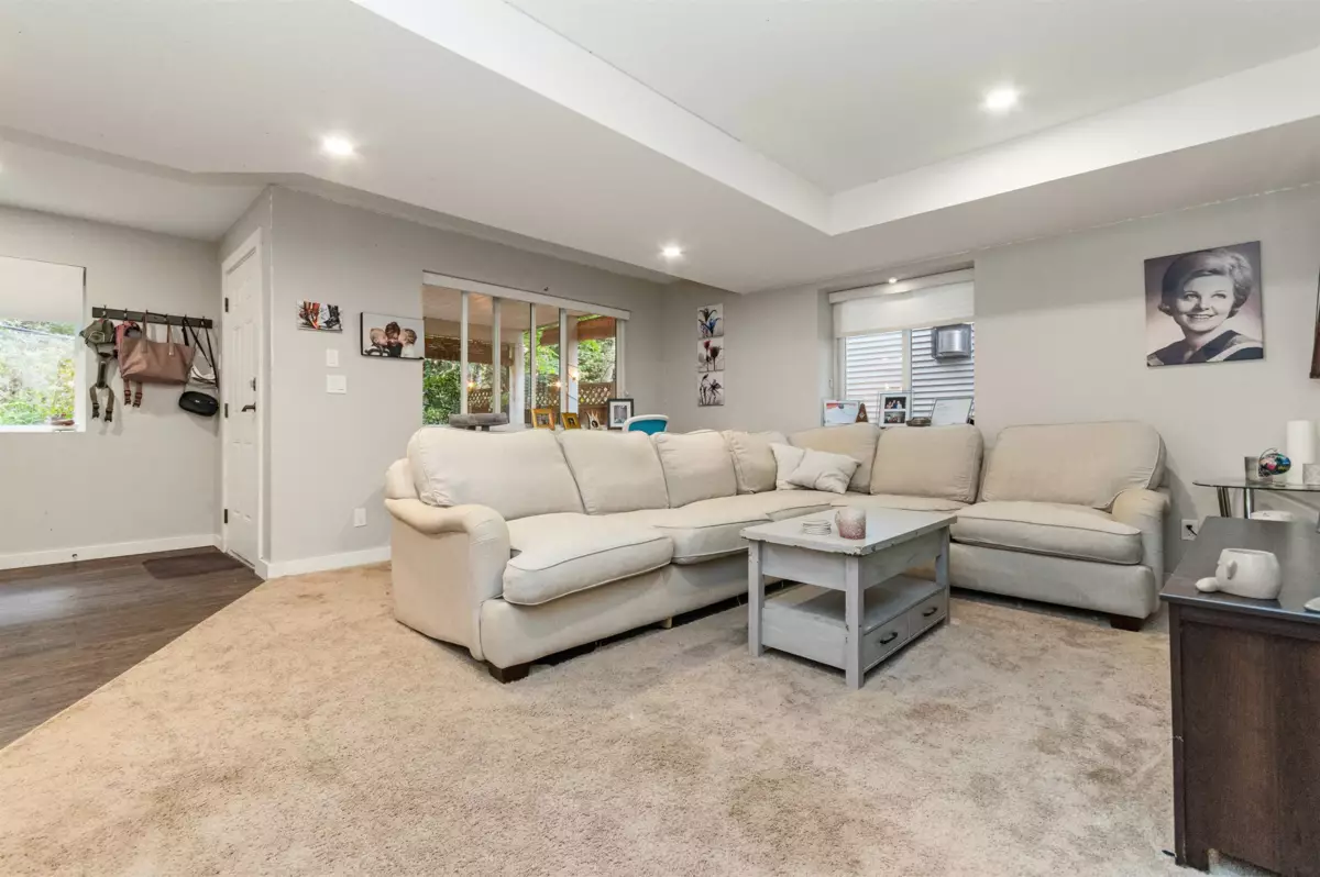 Staircase Photo of 5583 Thom Creek Drive, Sardis, BC