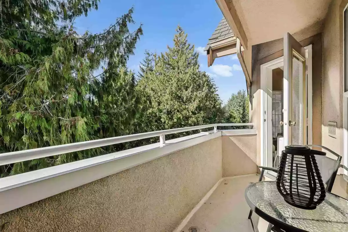 Basement Recreation Room Photo of 408 7435 121a Street, Surrey, BC