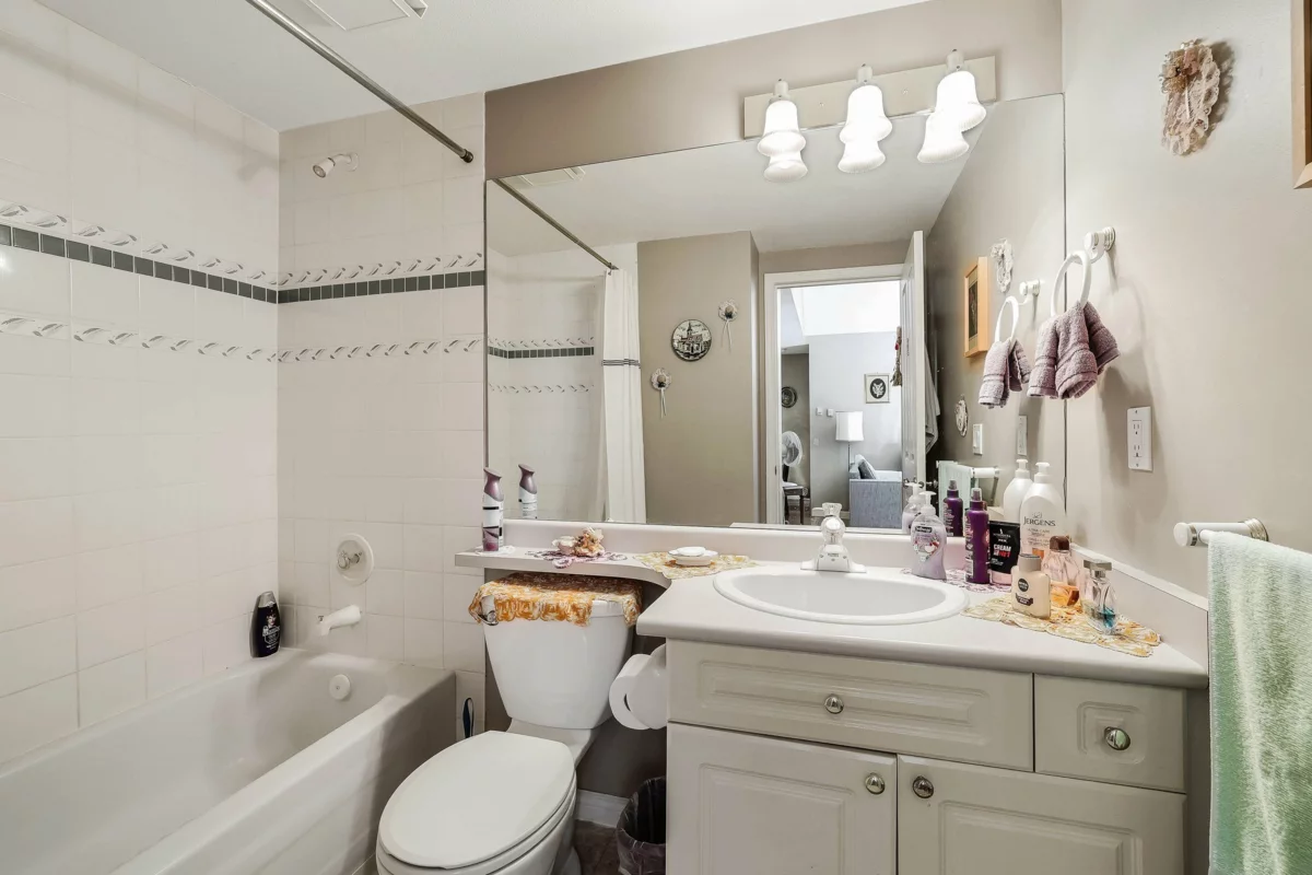 Loft / Bonus Room Photo of 408 7435 121a Street, Surrey, BC