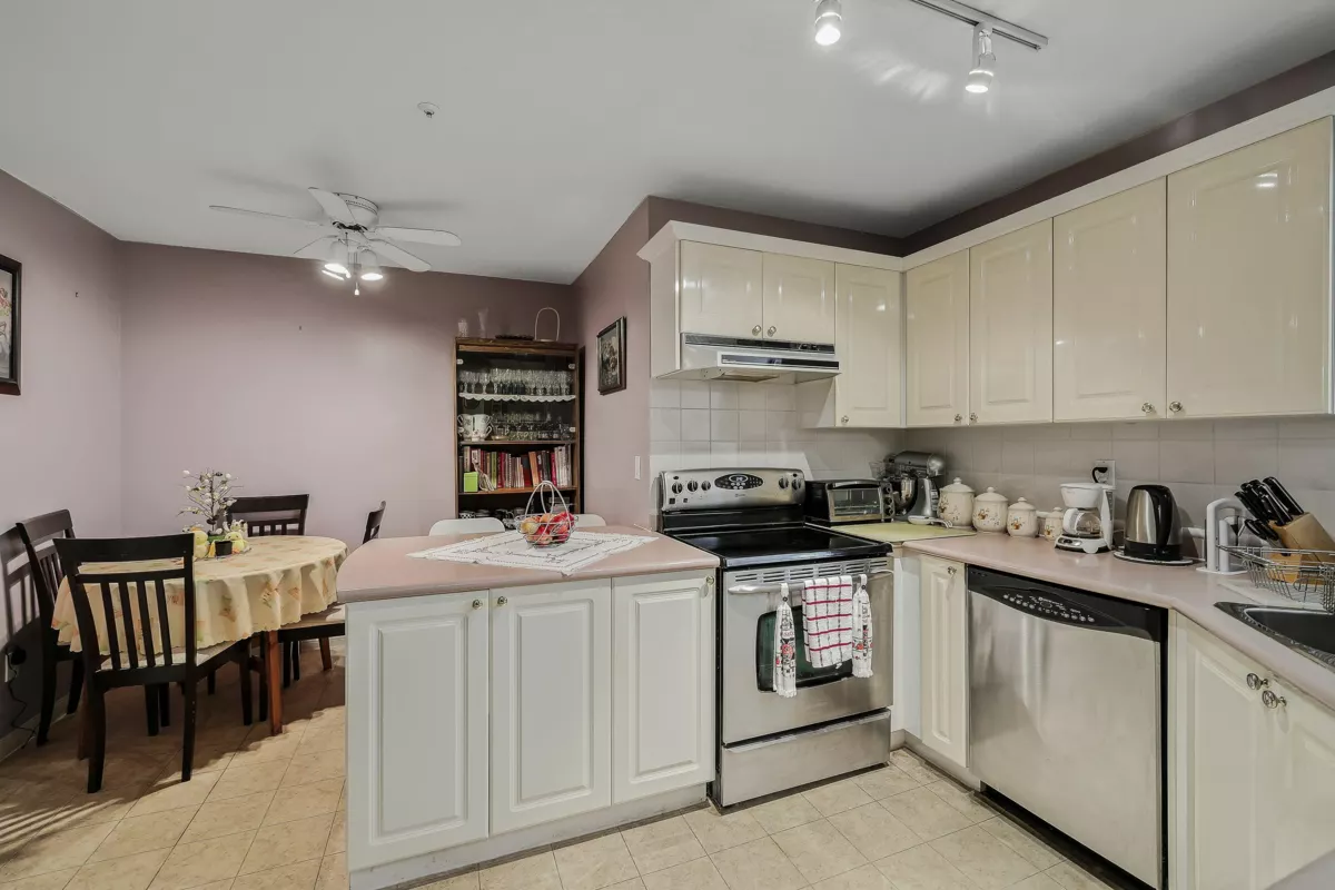 Pantry Photo of 408 7435 121a Street, Surrey, BC
