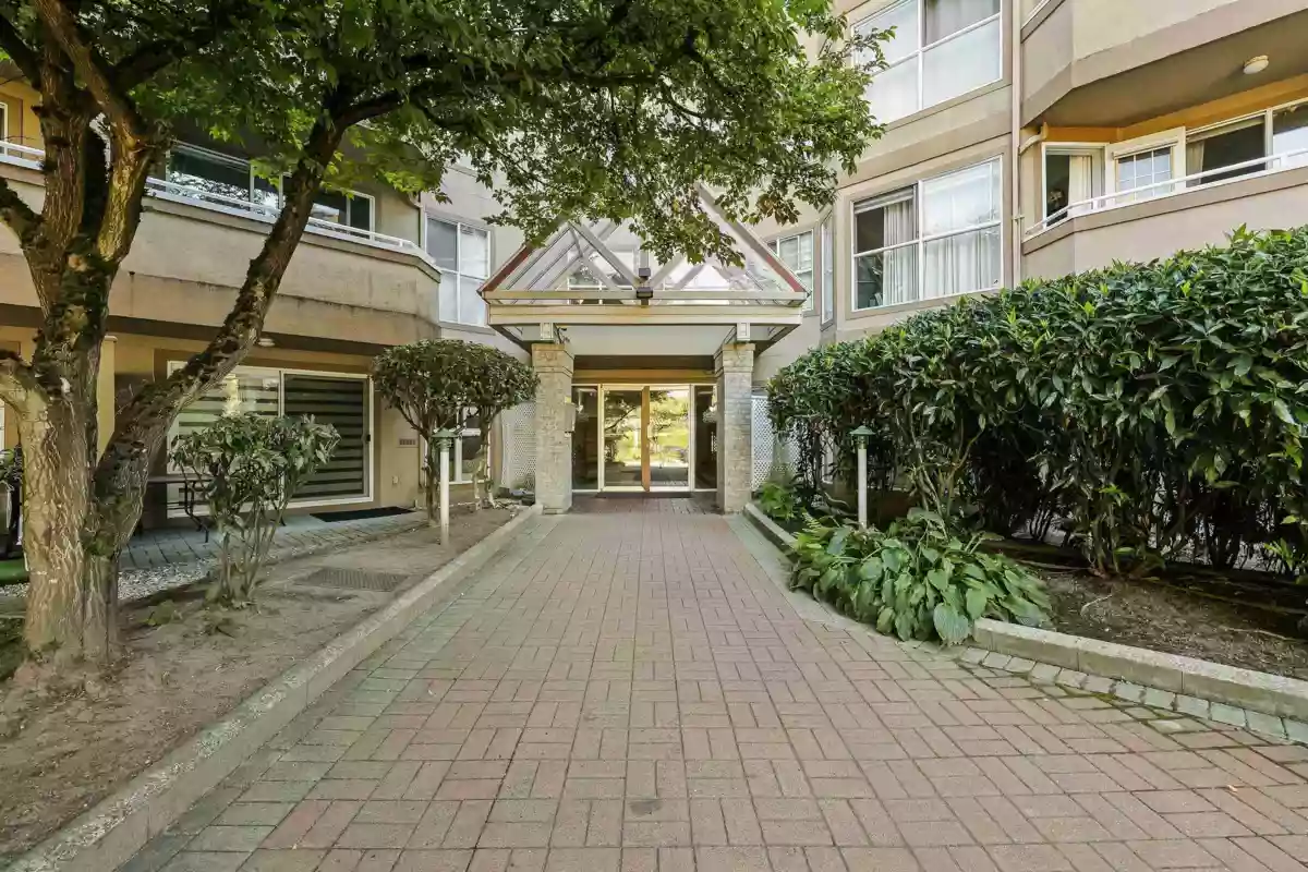 Staircase Photo of 408 7435 121a Street, Surrey, BC