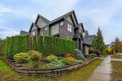 2798 161 Street, Surrey, BC, Grandview Surrey — 6 bed single family residence for sale