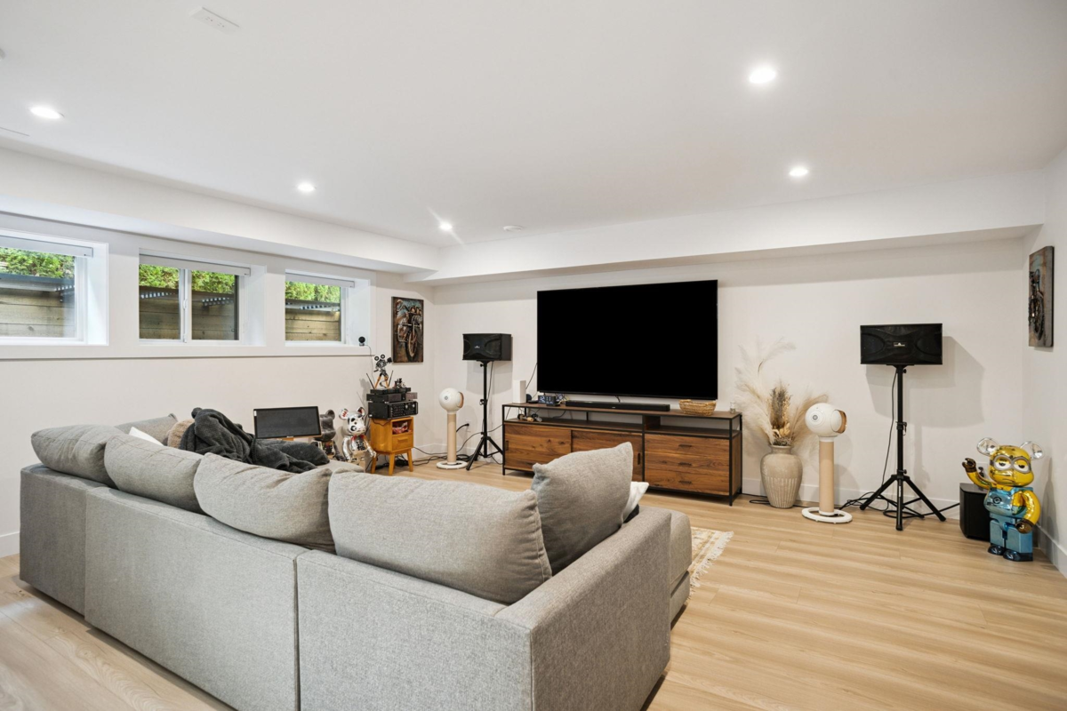 Hallway Photo of 2811 202a Street, Langley, BC