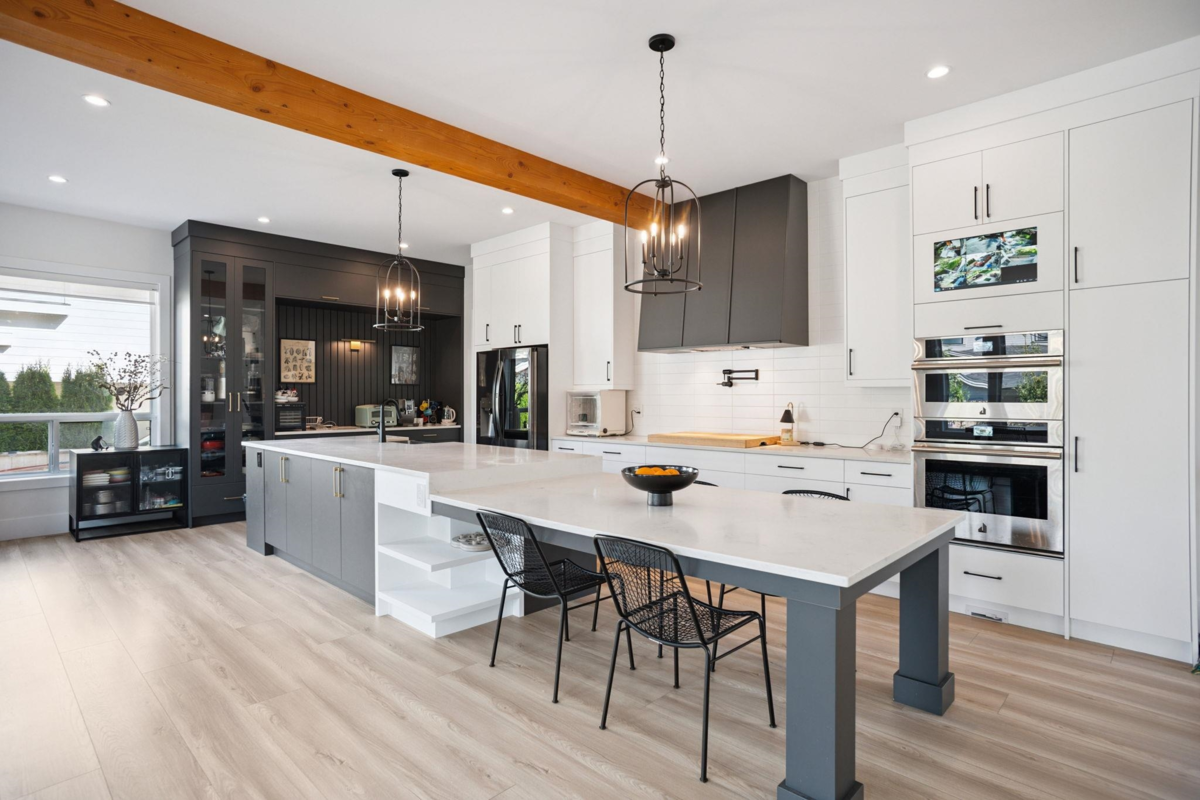 Primary Bathroom Photo of 2811 202a Street, Langley, BC