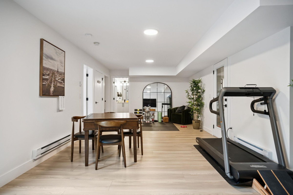 Swimming Pool Photo of 2811 202a Street, Langley, BC