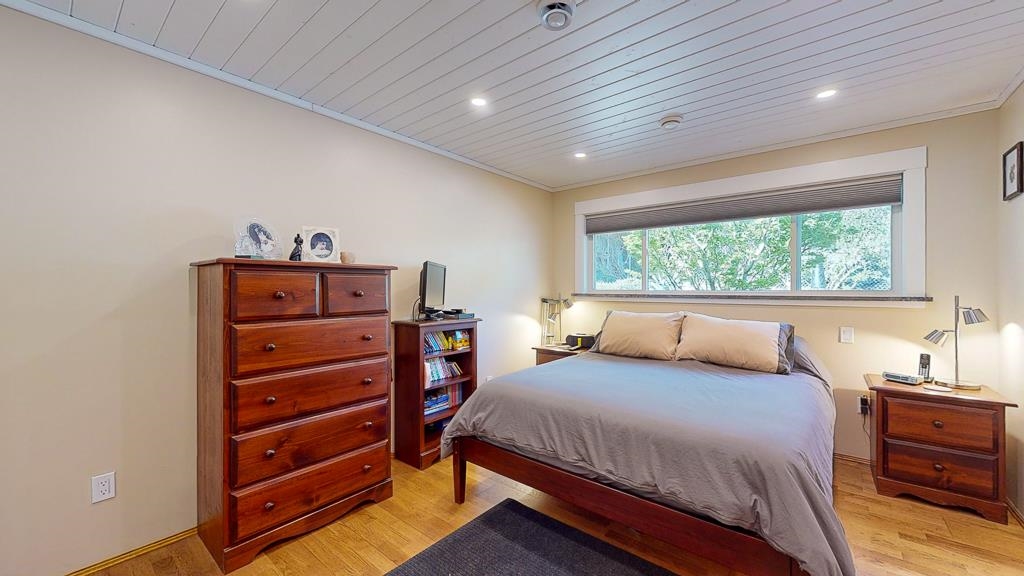 Guest Bathroom Photo of 6166 Norwest Bay Road, Sechelt, BC