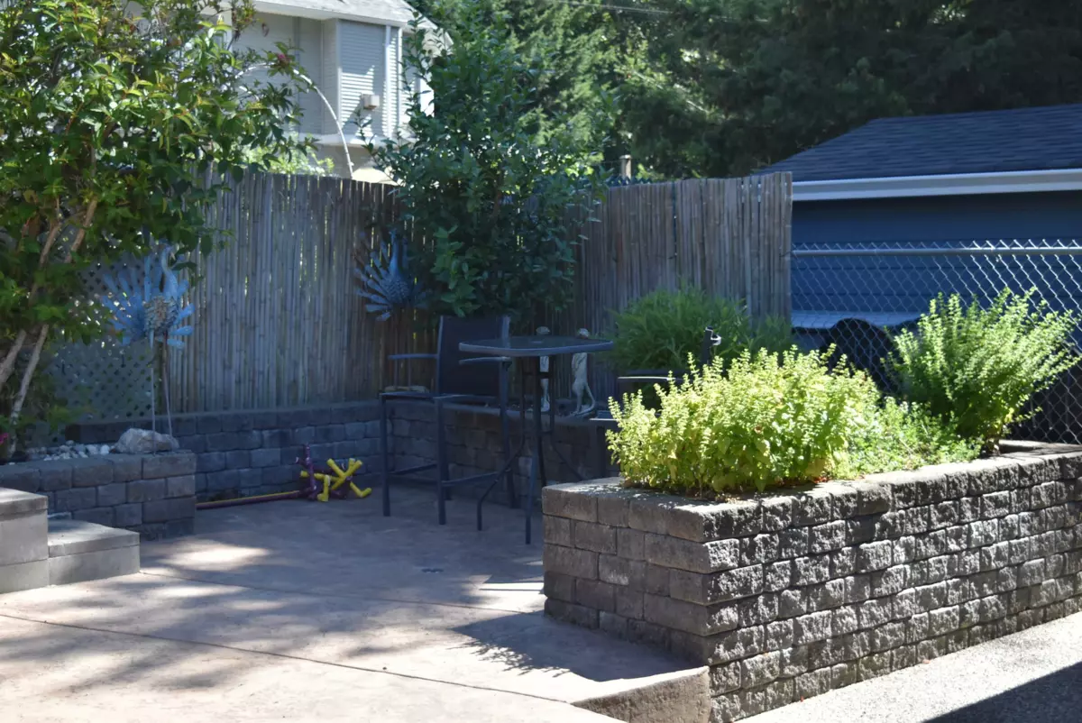 Hot Tub / Spa Photo of 6166 Norwest Bay Road, Sechelt, BC