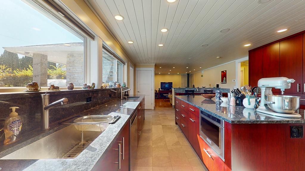 Kitchen Photo of 6166 Norwest Bay Road, Sechelt, BC