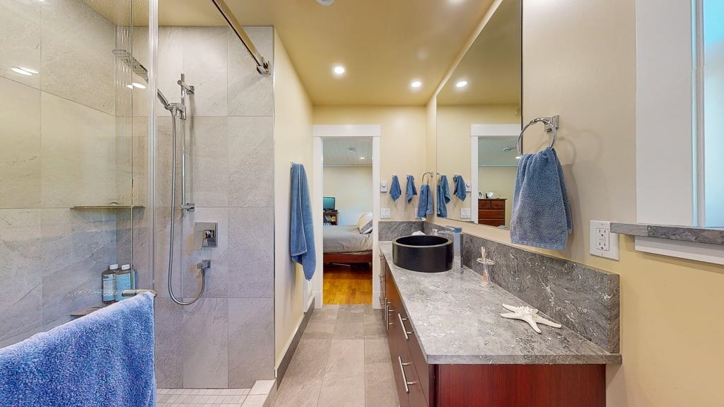 Loft / Bonus Room Photo of 6166 Norwest Bay Road, Sechelt, BC