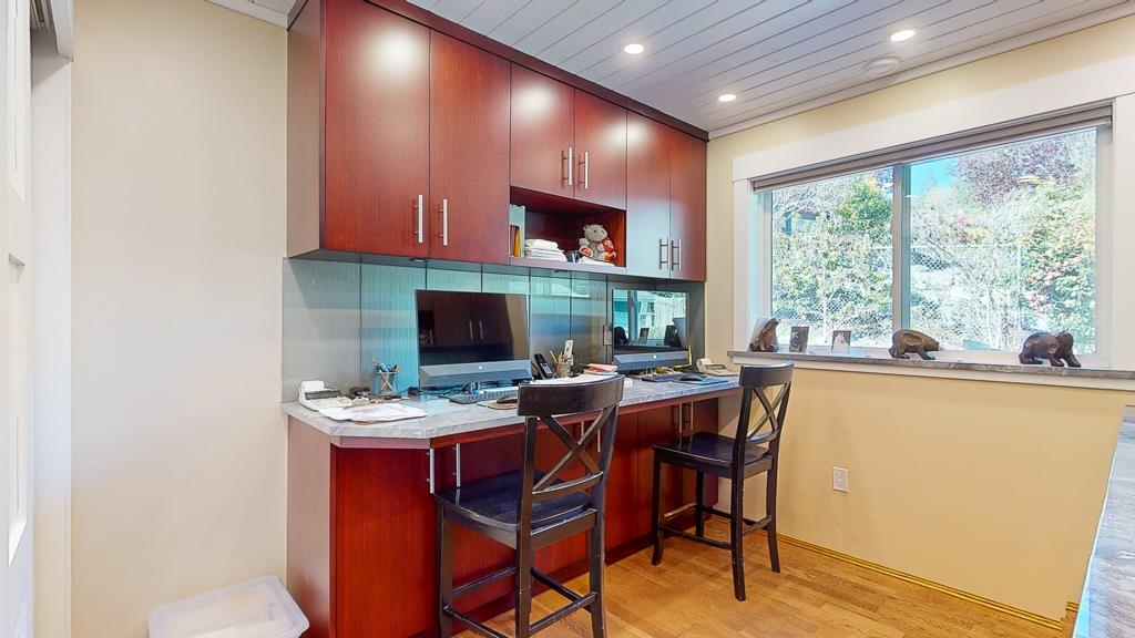 Mudroom Photo of 6166 Norwest Bay Road, Sechelt, BC