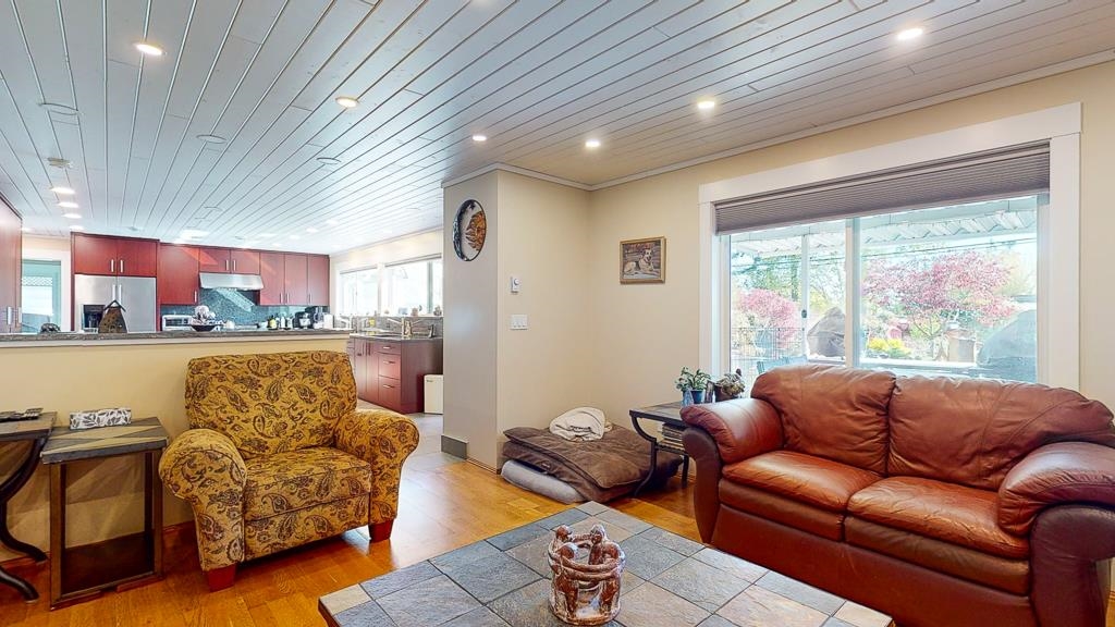 Primary Bathroom Photo of 6166 Norwest Bay Road, Sechelt, BC