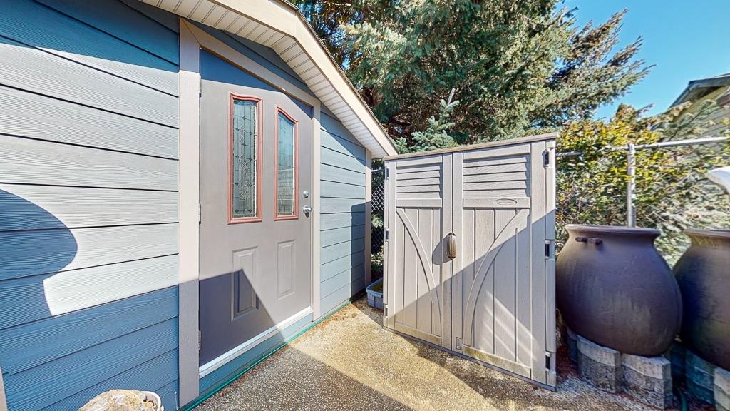 Swimming Pool Photo of 6166 Norwest Bay Road, Sechelt, BC