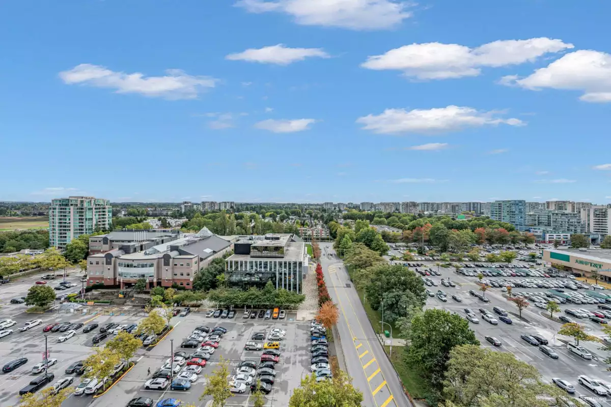 Garden / Landscaping Photo of 1905 5088 Kwantlen Street, Richmond, BC
