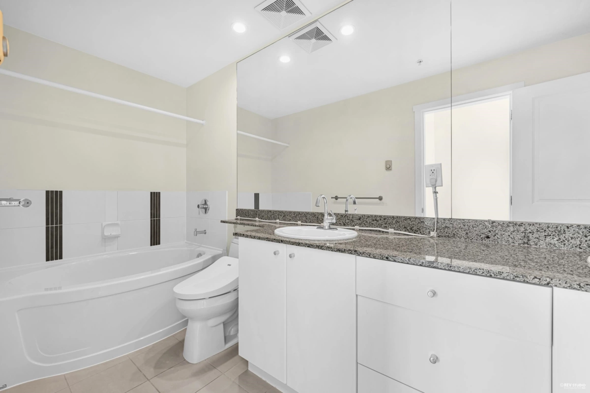 Loft / Bonus Room Photo of 1905 5088 Kwantlen Street, Richmond, BC