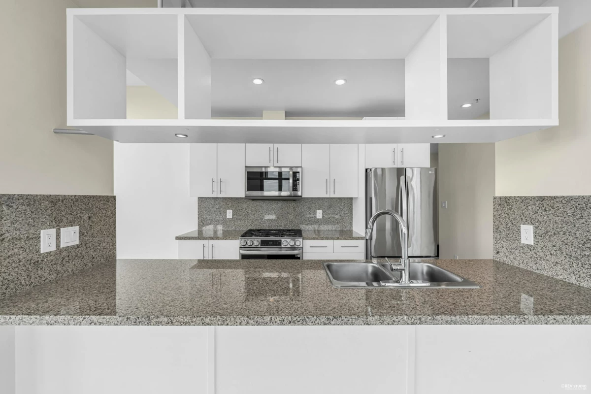 Primary Bathroom Photo of 1905 5088 Kwantlen Street, Richmond, BC