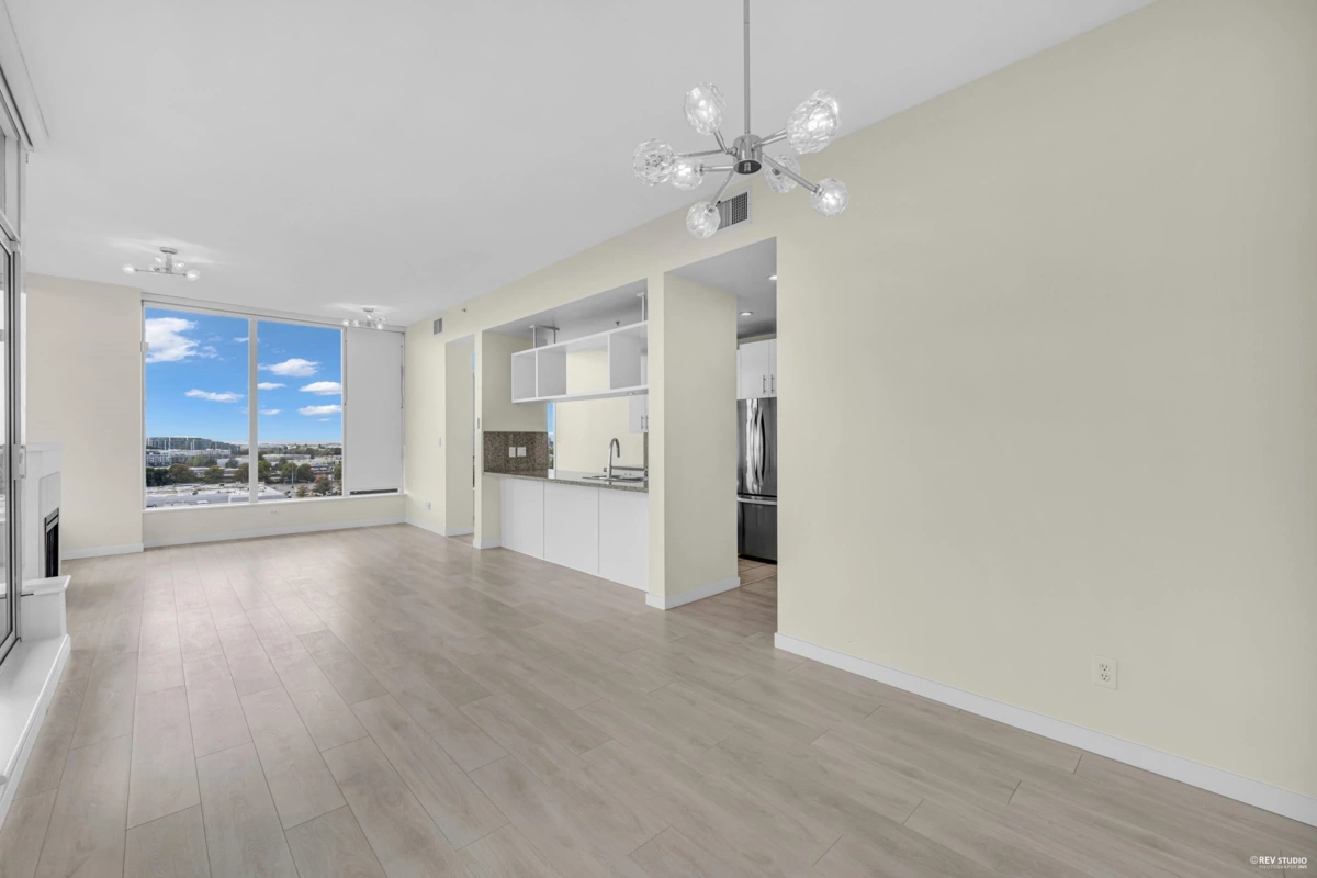 Walk-In Closet Photo of 1905 5088 Kwantlen Street, Richmond, BC