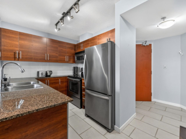 901 833 Agnes Street, New Westminster, BC, New Westminster — Apartment/Condo for sale