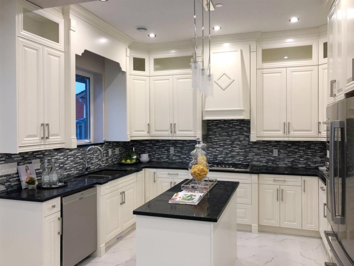 Kitchen Photo of 3101 E 46th Avenue, Vancouver, BC