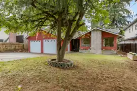 9829 120a Street, Surrey, BC