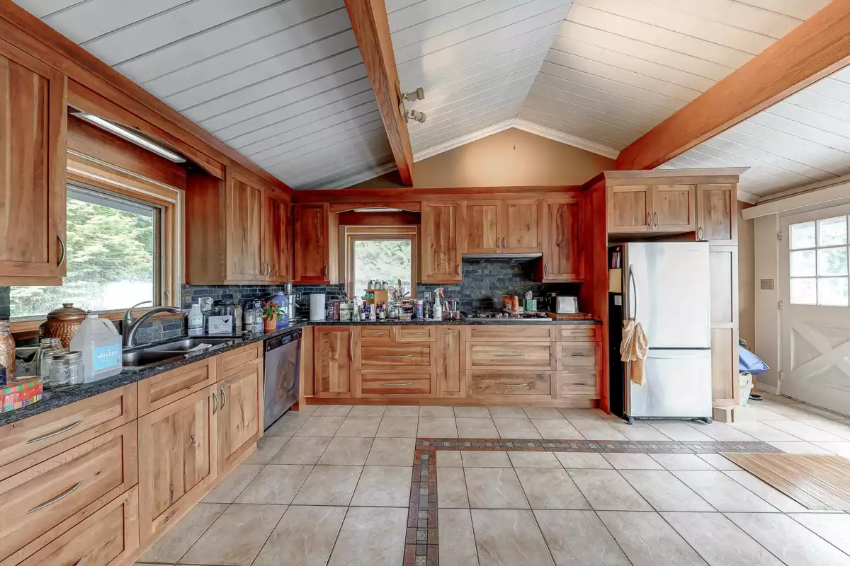 Breakfast Nook Photo of 510 St. Andrews Road, West Vancouver, BC