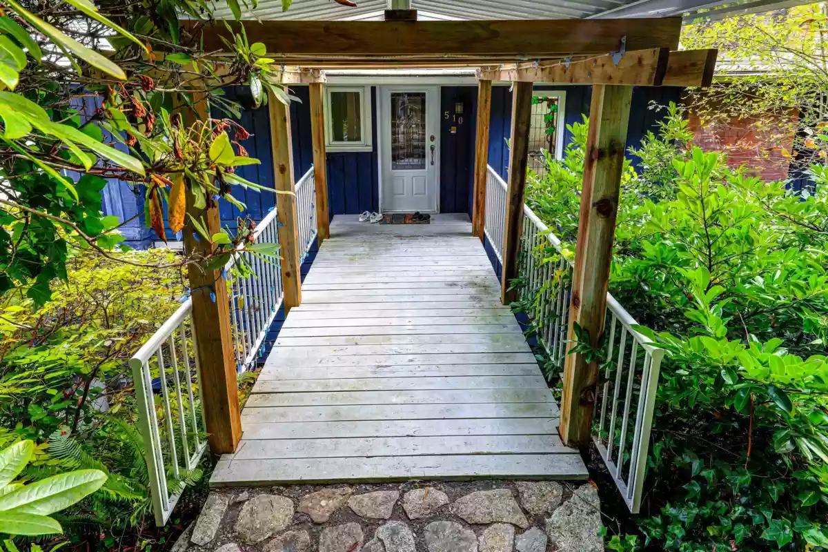 Pantry Photo of 510 St. Andrews Road, West Vancouver, BC