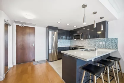 708 133 E Esplanade, North Vancouver, BC, North Vancouver — Apartment/Condo for sale
